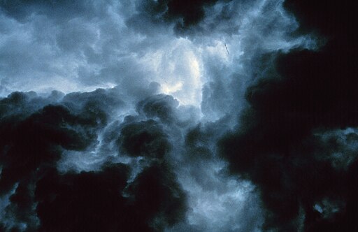 Turbulent gust front
